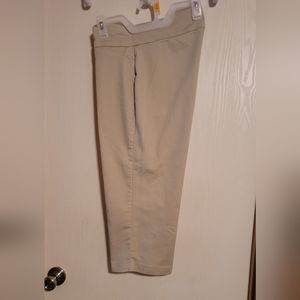 Croft & Barrow Khaki capris